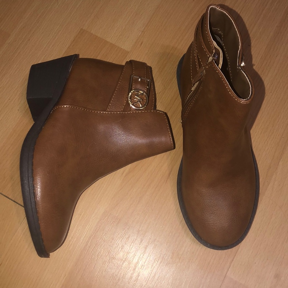 Ankle boots